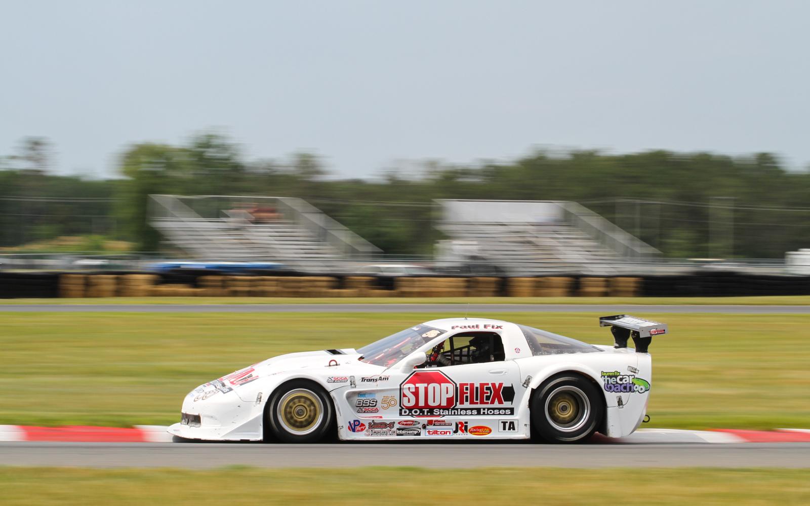  Fix and Machavern lead first practice session at NJMP
